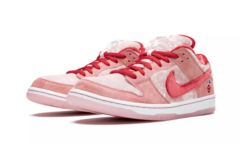 Nike SB Dunk Low Pro StrangeLove The Pink Red купить в Москве